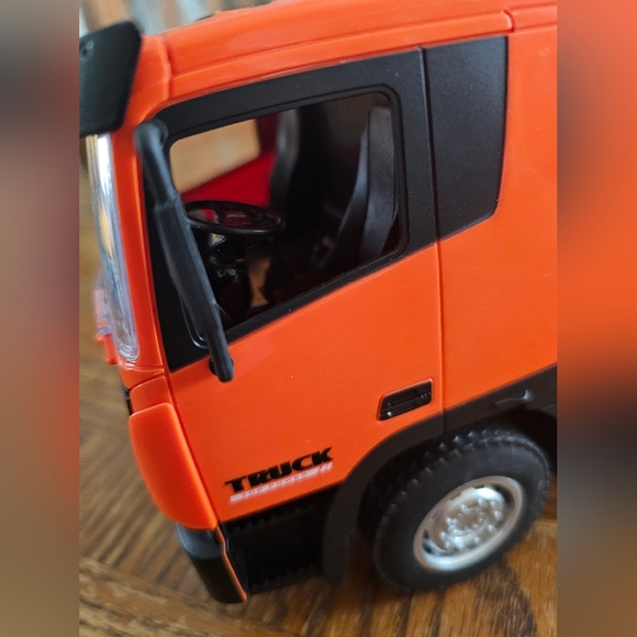 Remote Control Constrution Set - Picture 9 of 13